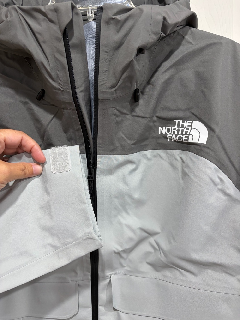 The North Face Women's Medium Devils Brook Gore-Tex Jacket Waterproof Grey NWT - Picture 4 of 9